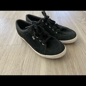 Black keds